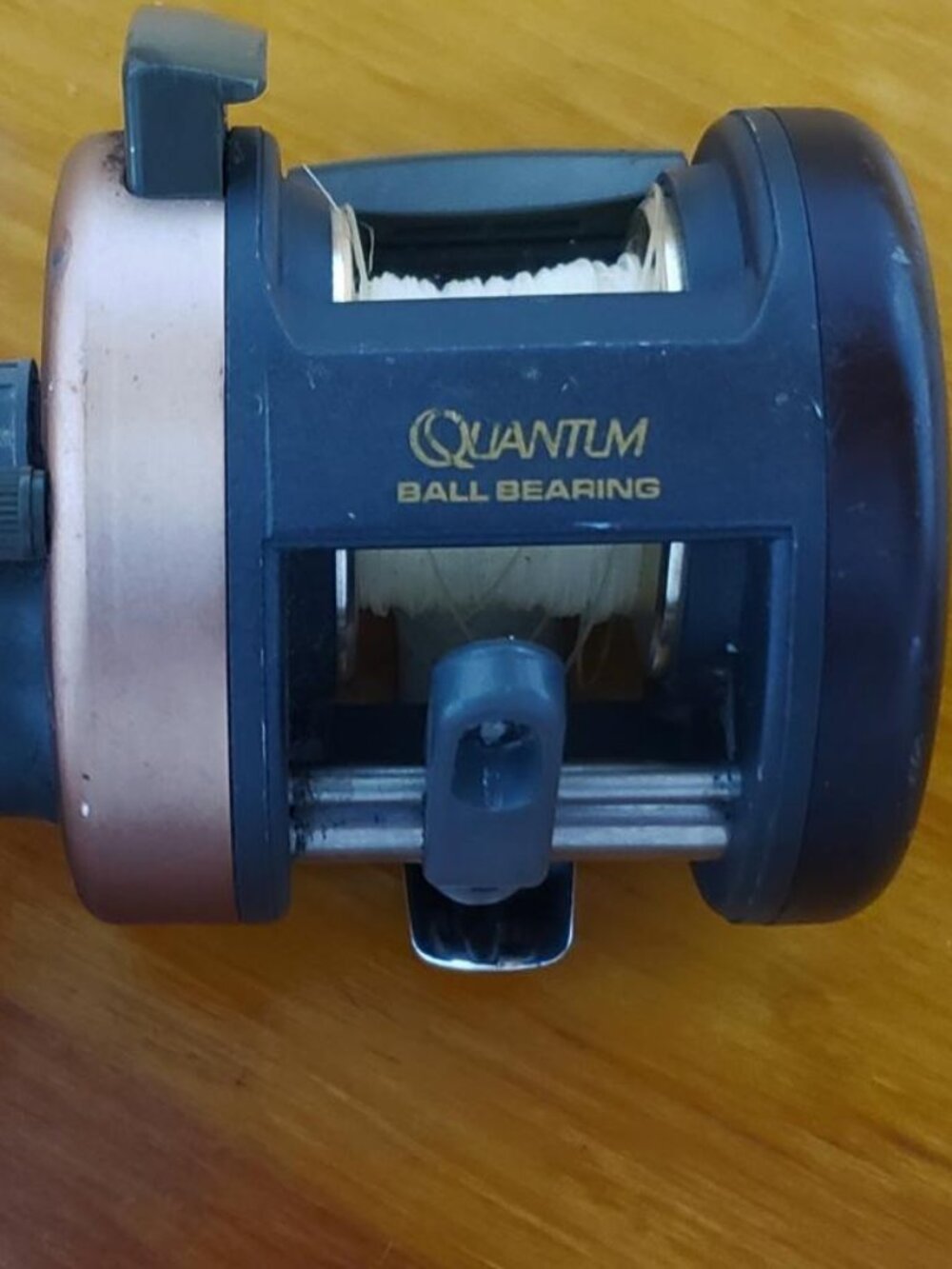 QUANTUM HEAT BALL BEARING HR100 MADE IN JAPAN FISHING REEL